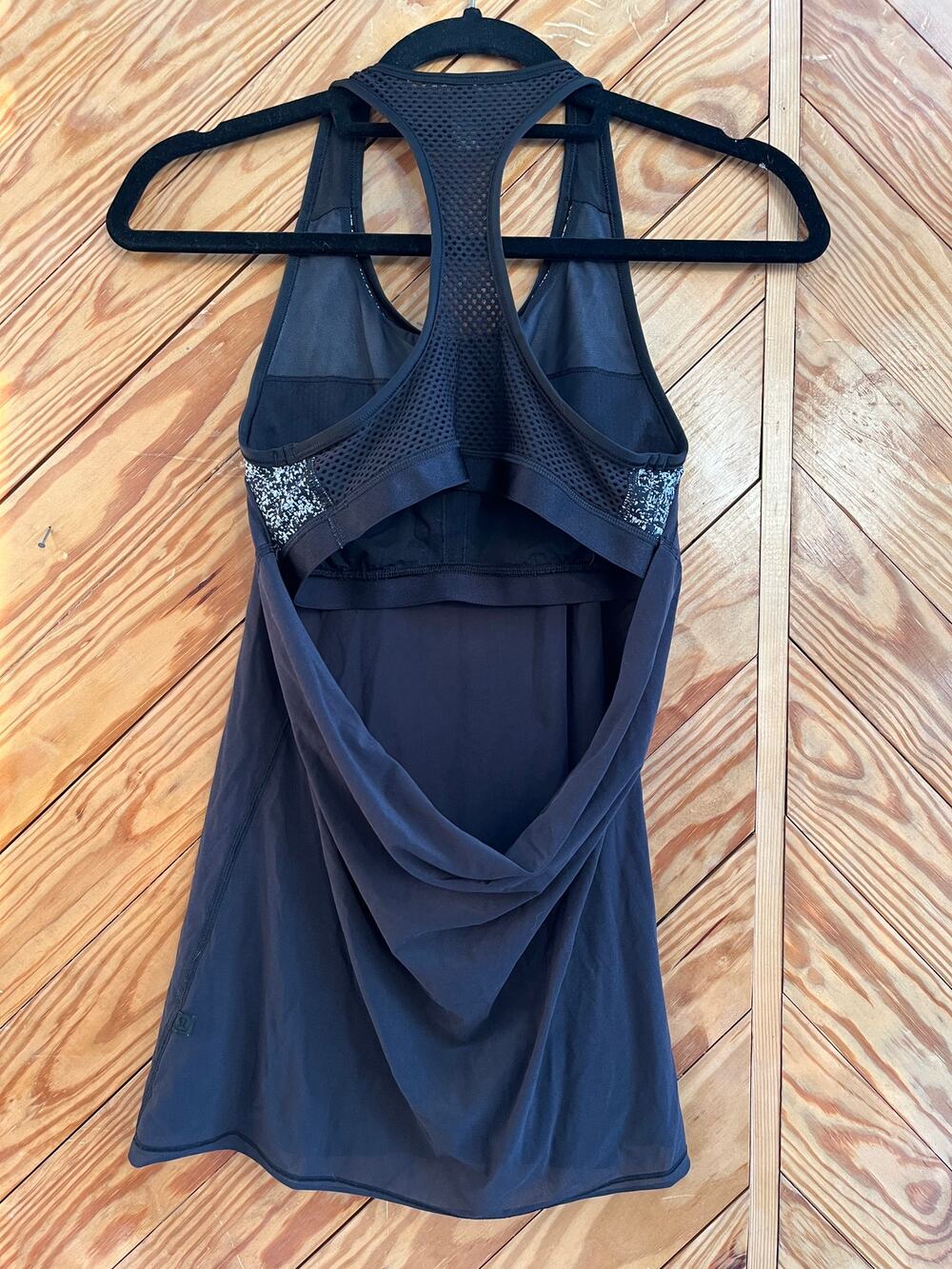 Lululemon Fit Physique Tank Size 6 - Picture 1 of 7